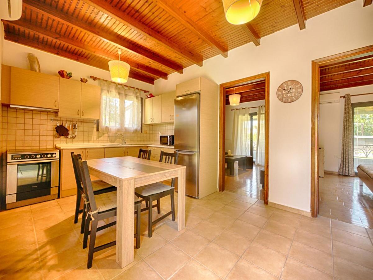 Cozy Family Friendly Apartment With Large Garden Close To Beaches - Dirella Kynopiastai Luaran gambar
