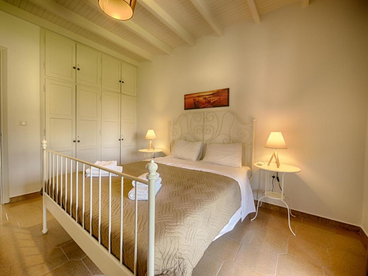 Cozy Family Friendly Apartment With Large Garden Close To Beaches - Dirella Kynopiastai Luaran gambar