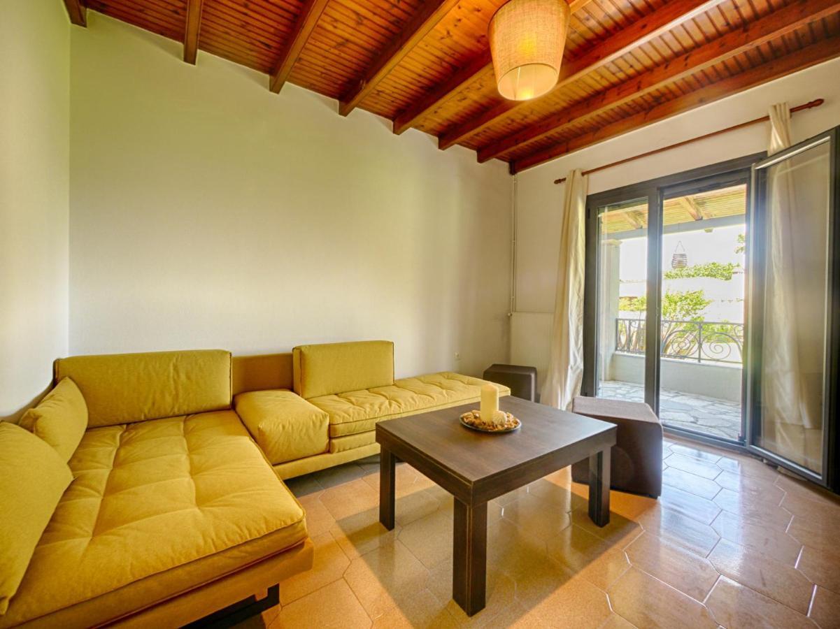 Cozy Family Friendly Apartment With Large Garden Close To Beaches - Dirella Kynopiastai Luaran gambar