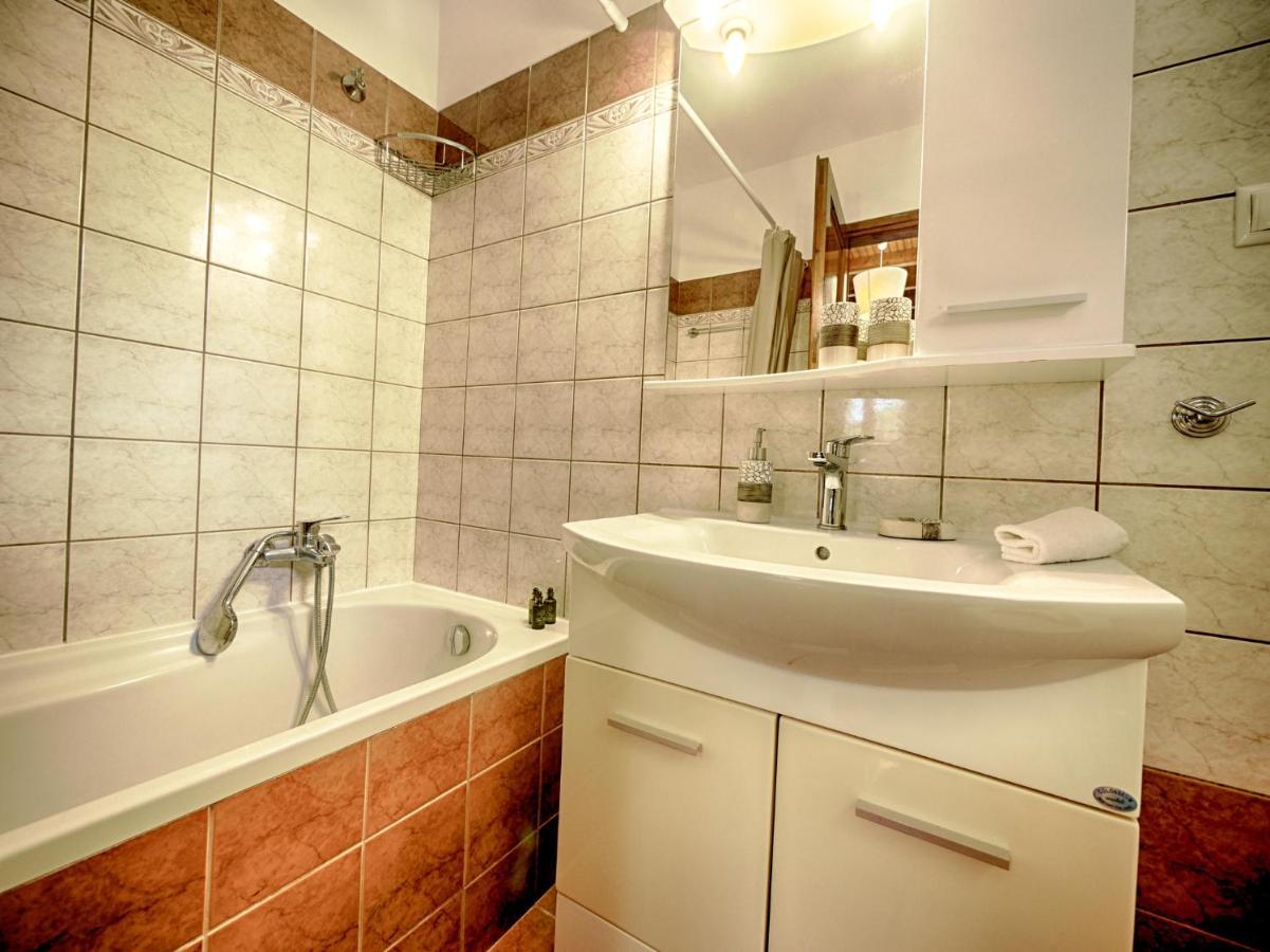 Cozy Family Friendly Apartment With Large Garden Close To Beaches - Dirella Kynopiastai Luaran gambar