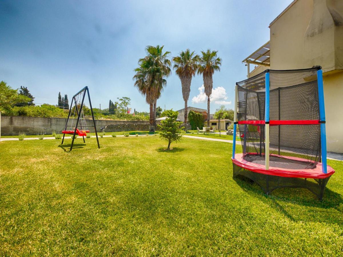 Cozy Family Friendly Apartment With Large Garden Close To Beaches - Dirella Kynopiastai Luaran gambar