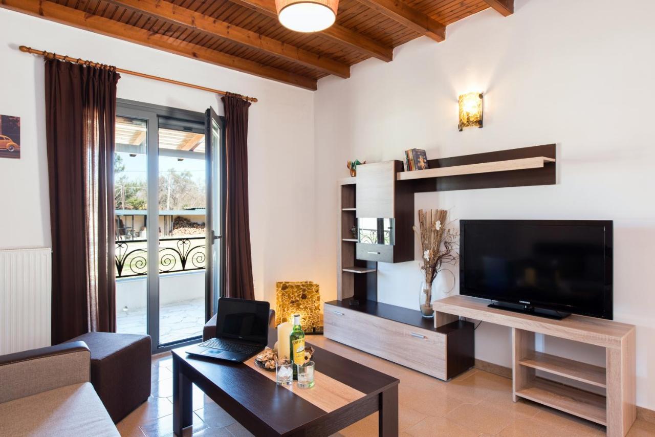 Cozy Family Friendly Apartment With Large Garden Close To Beaches - Dirella Kynopiastai Luaran gambar