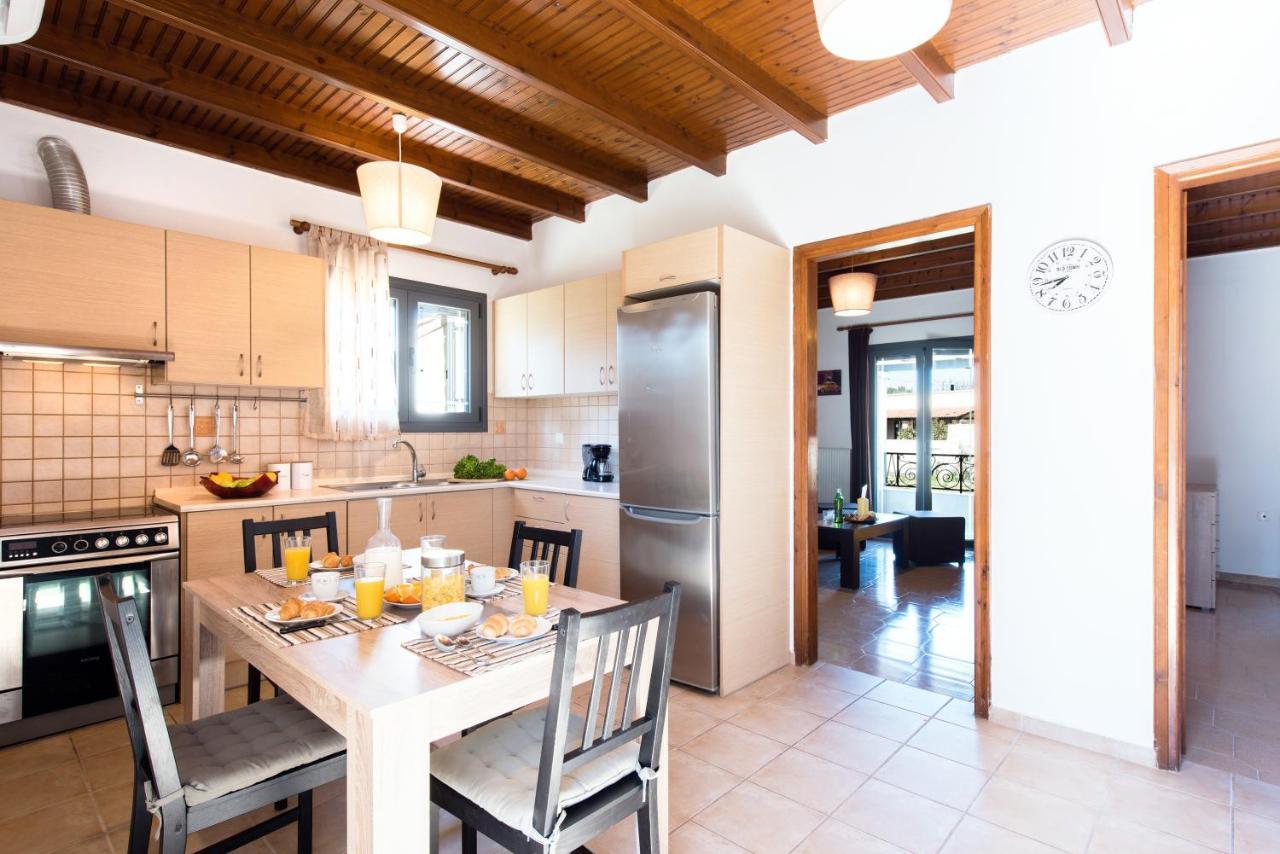 Cozy Family Friendly Apartment With Large Garden Close To Beaches - Dirella Kynopiastai Luaran gambar